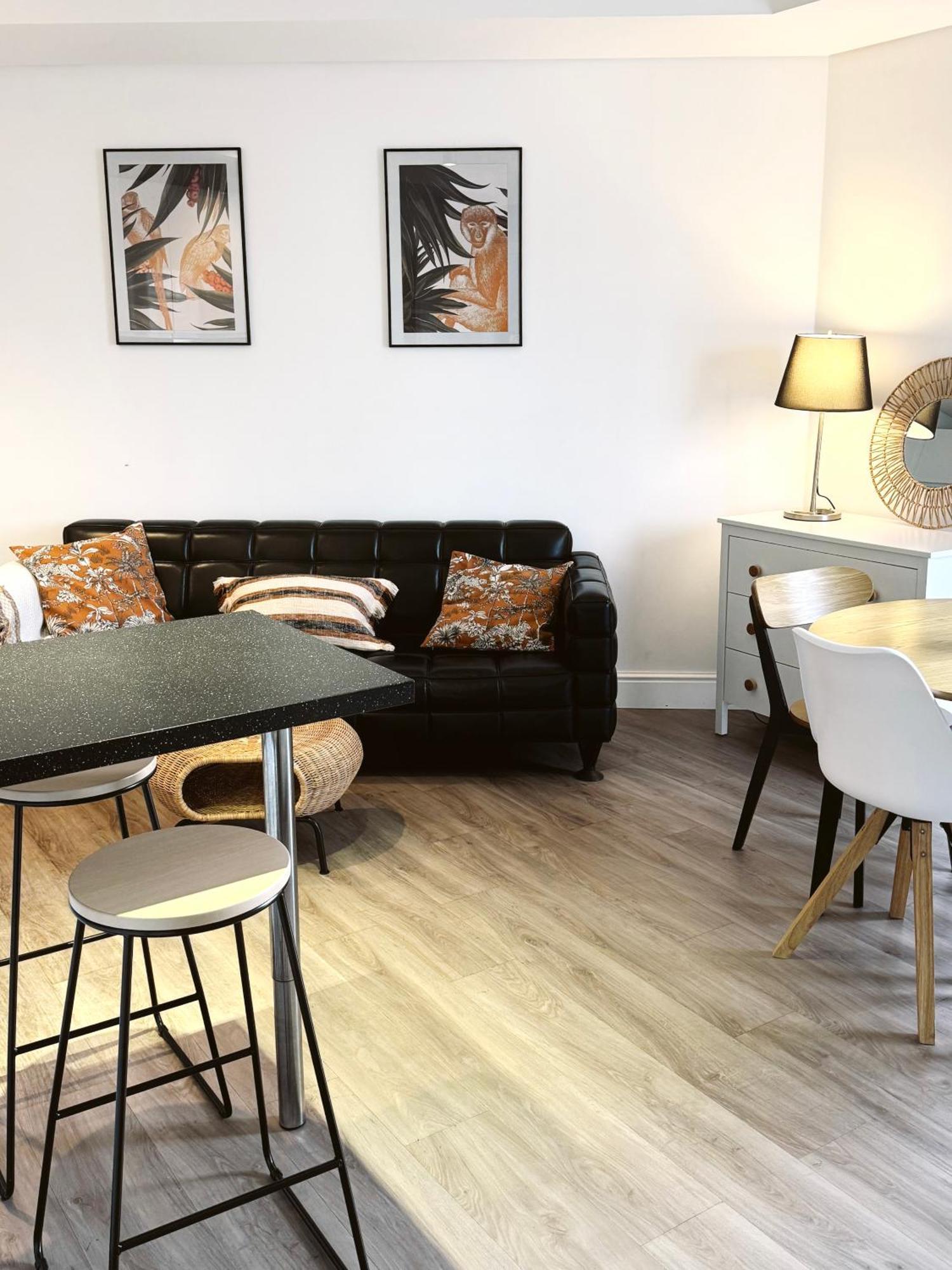 Stunning City Centre Penthouse With Private Balcony - Grand Central House Gibraltar Exterior foto